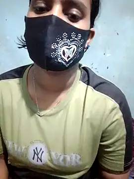 Snapshot of Hot8g chatting on November 9, 2025, 5:17 pm Hot8g online show from November 9, 2025, 5:17 pm