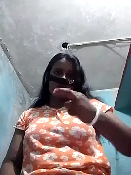 Snapshot of Hot8g chatting on November 21, 2025, 7:40 am Hot8g online show from November 21, 2025, 7:40 am