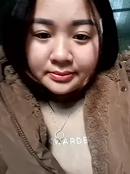 Bee-bgolden online show from November 27, 2025, 2:12 am