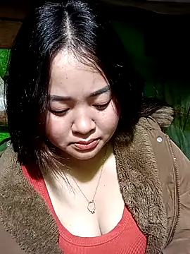 Bee-bgolden online show from November 25, 2025, 3:12 pm