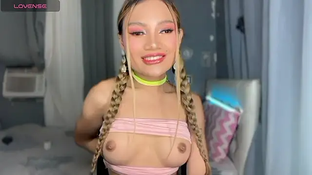 Tsfoxyangelx online show from July 19, 2026, 6:48 pm