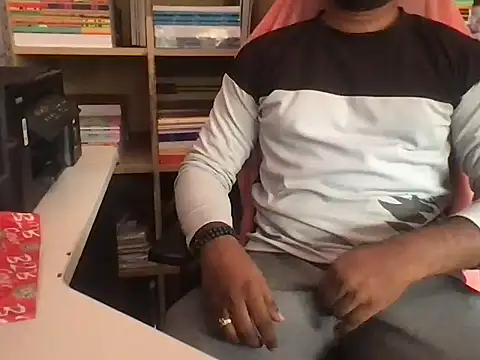 KingCobra 07 online show from April 22, 2026, 8:32 am