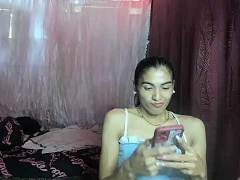 ursexykittykat xx online show from November 14, 2025, 5:33 am