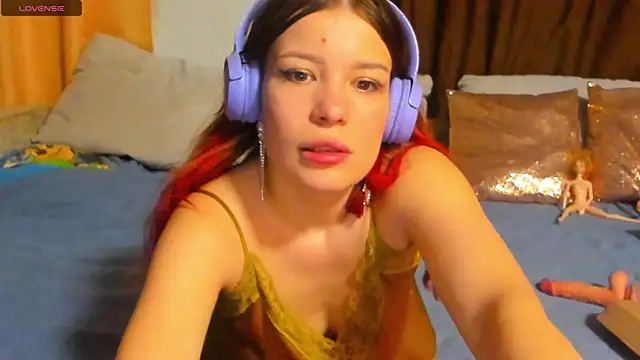 Snapshot of Eva_purrr_ chatting on February 20, 2026, 8:11 pm Eva purrr online show from February 20, 2026, 8:11 pm