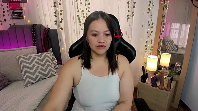 Victoria Wilde  online show from November 15, 2025, 11:25 am