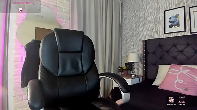 valentina  desire online show from May 9, 2026, 11:46 am