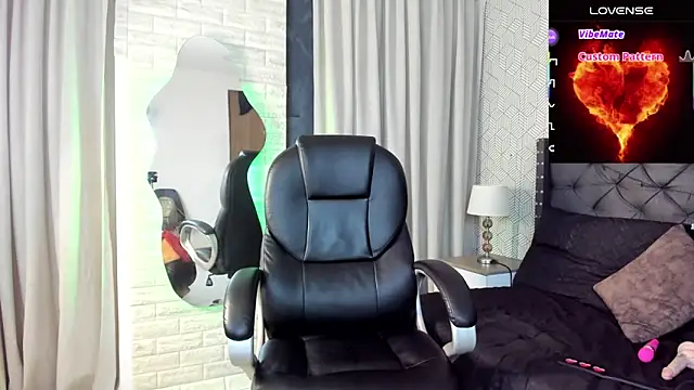 valentina  desire online show from January 15, 2026, 12:19 pm