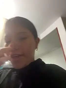 violettabond online show from December 16, 2025, 10:08 am