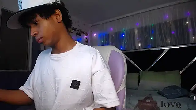 Santy bigcock 01 online show from May 11, 2026, 2:45 pm