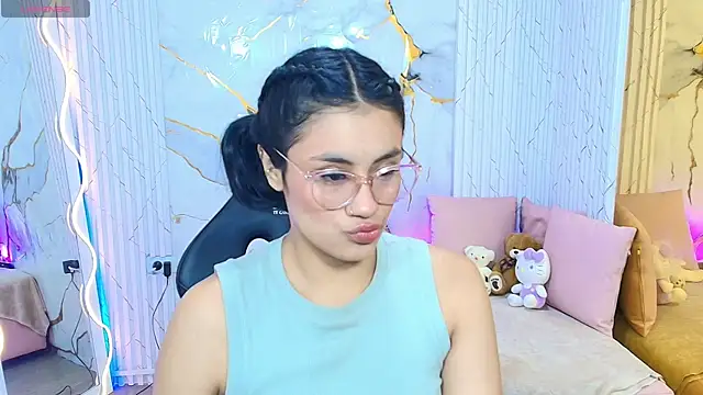 PEACHY TAY online show from July 22, 2026, 11:34 am