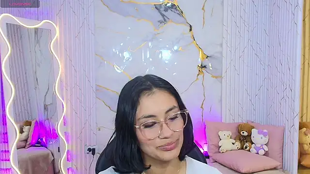 PEACHY TAY online show from July 27, 2026, 11:39 am