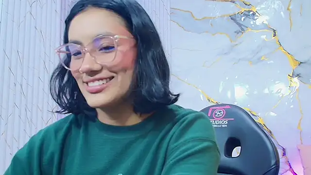 PEACHY TAY online show from July 20, 2026, 11:34 am