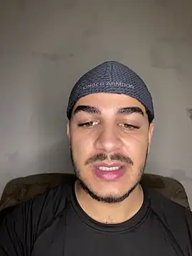 MorenoVelvet online show from December 22, 2025, 9:37 pm