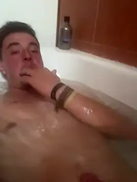 Carlostosssss online show from December 22, 2025, 4:07 pm