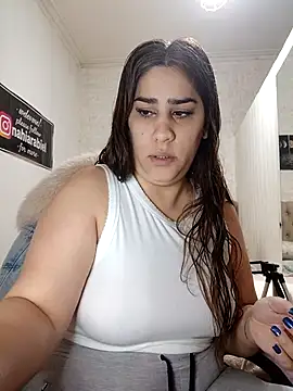 nahiarabiel33 online show from July 12, 2026, 3:35 pm