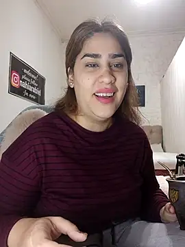 nahiarabiel33 online show from June 9, 2026, 3:57 pm
