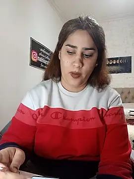 nahiarabiel33 online show from June 8, 2026, 4:29 pm