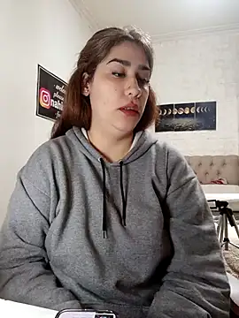 nahiarabiel33 online show from July 22, 2026, 6:10 pm