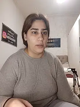 nahiarabiel33 online show from June 12, 2026, 5:10 pm