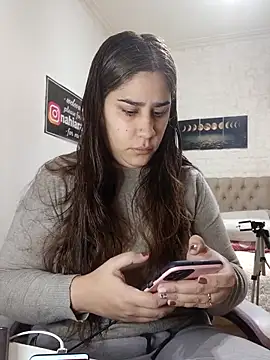 nahiarabiel33 online show from June 11, 2026, 3:53 pm