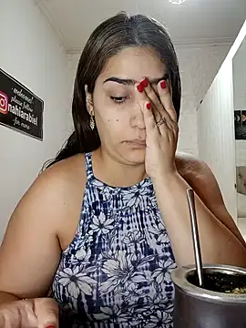 nahiarabiel33 online show from March 11, 2026, 3:28 pm