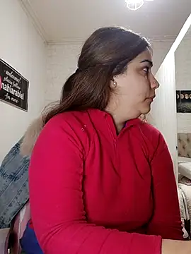 nahiarabiel33 online show from July 5, 2026, 6:04 pm