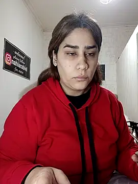 nahiarabiel33 online show from July 2, 2026, 4:13 pm