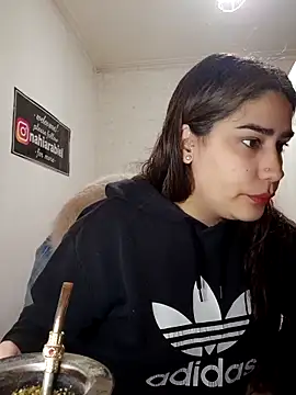 nahiarabiel33 online show from June 30, 2026, 7:47 pm