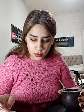 nahiarabiel33 online show from August 7, 2026, 4:35 pm