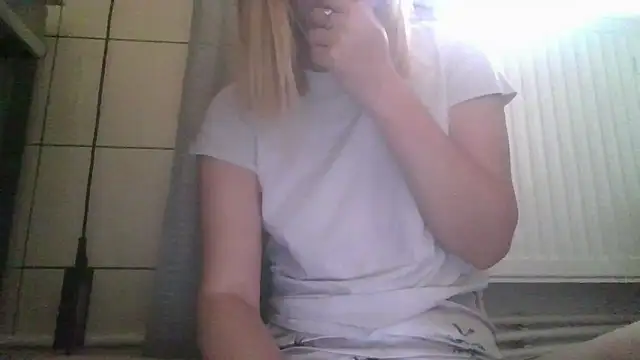 Snapshot of dirty_sasha00 chatting on June 15, 2026, 2:45 am dirty sasha00 online show from June 15, 2026, 2:45 am