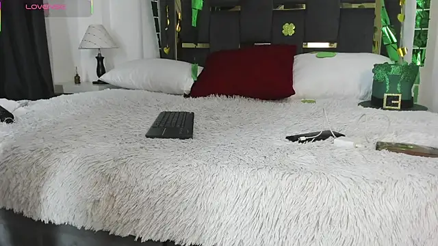 Snapshot of CatleyaSmith chatting on March 11, 2026, 12:54 pm CatleyaSmith online show from March 11, 2026, 12:54 pm