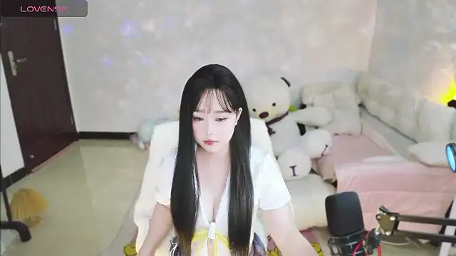 Nina37 online show from January 10, 2026, 11:38 am