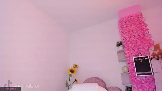 Snapshot of Arianna_Gren18 chatting on March 26, 2026, 2:15 pm Arianna Gren18 online show from March 26, 2026, 2:15 pm