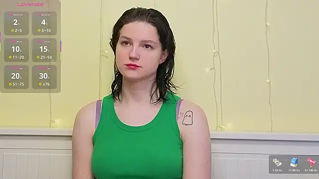 LatinaHuguenin online show from January 19, 2026, 7:23 am