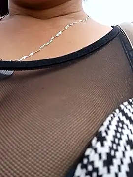 misshot 02 online show from December 22, 2025, 6:52 pm