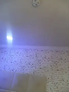 April Kay online show from November 30, 2025, 3:40 am