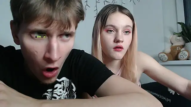 cute couple69 online show from November 14, 2025, 12:25 am