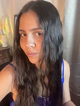 Snapshot of alisaa_jhons1 chatting on April 13, 2026, 1:20 am alisaa jhons1 online show from April 13, 2026, 1:20 am