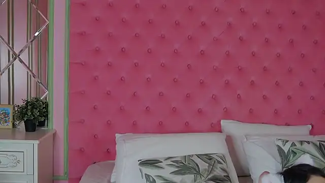 Ruby de Cherry online show from February 1, 2026, 12:47 pm