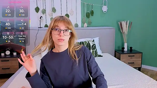 Snapshot of CindyMoriLove chatting on March 11, 2026, 5:45 am CindyMoriLove online show from March 11, 2026, 5:45 am