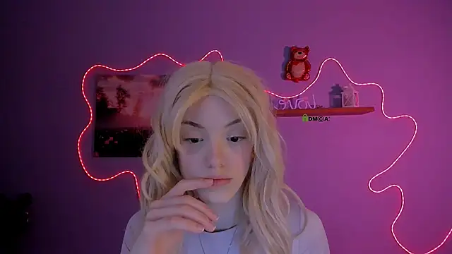 Snapshot of mia_starrr_ chatting on March 22, 2026, 8:10 pm mia starrr online show from March 22, 2026, 8:10 pm