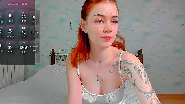 Snapshot of alice_with_freckles chatting on June 4, 2026, 7:46 am alice with freckles online show from June 4, 2026, 7:46 am