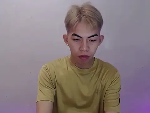 Urhotsilverboy online show from May 10, 2026, 4:20 pm