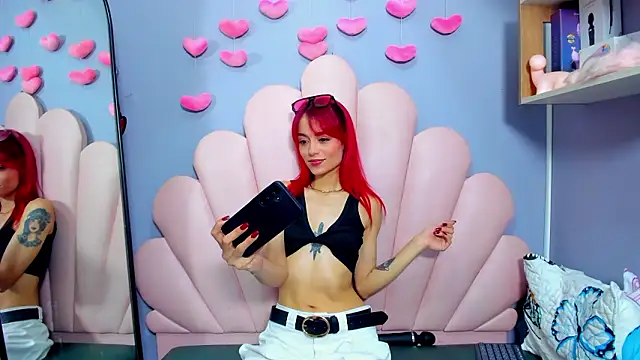 Snapshot of luci_miller chatting on March 10, 2026, 3:32 am luci miller online show from March 10, 2026, 3:32 am