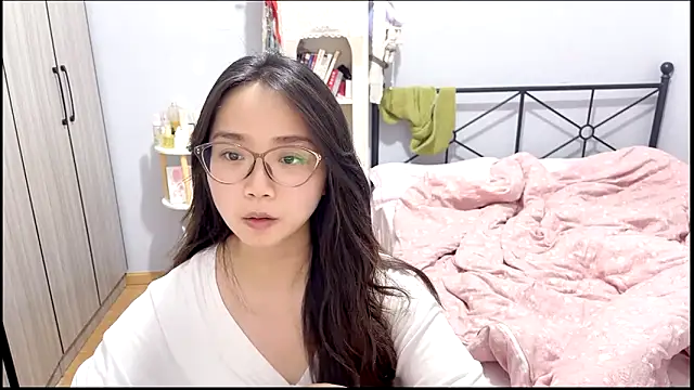 Hmm 0303 online show from April 25, 2026, 5:10 pm