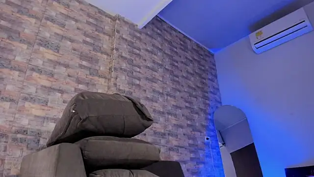 valen gill online show from March 22, 2026, 1:12 pm