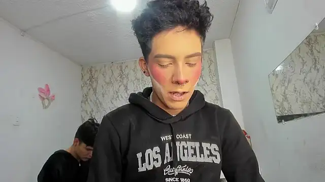 Snapshot of Lovers_Spicy chatting on December 1, 2025, 1:01 pm Lovers Spicy online show from December 1, 2025, 1:01 pm