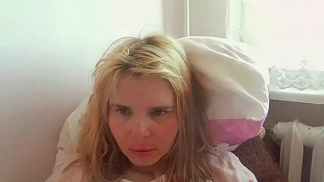 Snapshot of HornyElena chatting on March 18, 2026, 2:52 pm HornyElena online show from March 18, 2026, 2:52 pm