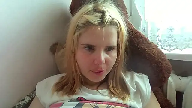 Snapshot of HornyElena chatting on March 17, 2026, 2:31 pm HornyElena online show from March 17, 2026, 2:31 pm