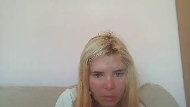 Snapshot of HornyElena chatting on June 22, 2026, 8:11 am HornyElena online show from June 22, 2026, 8:11 am